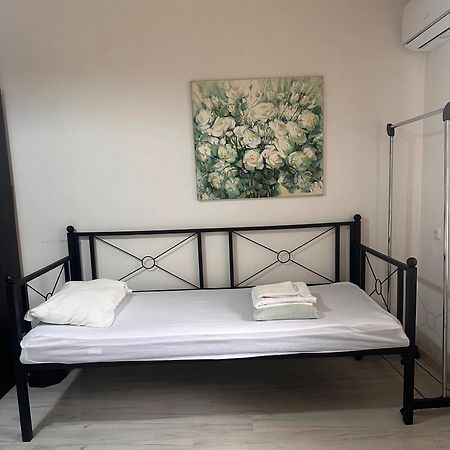 Apartment In The Center Of Erevan Екстериор снимка