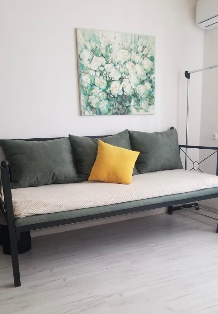 Apartment In The Center Of Erevan Екстериор снимка